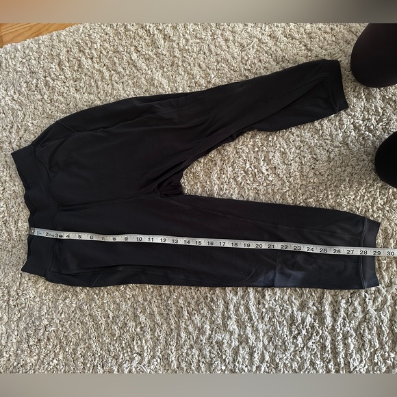 AVAILABLE IN BLACK AND BLUE Lululemon crop joggers size 2 - Picture 8 of 13